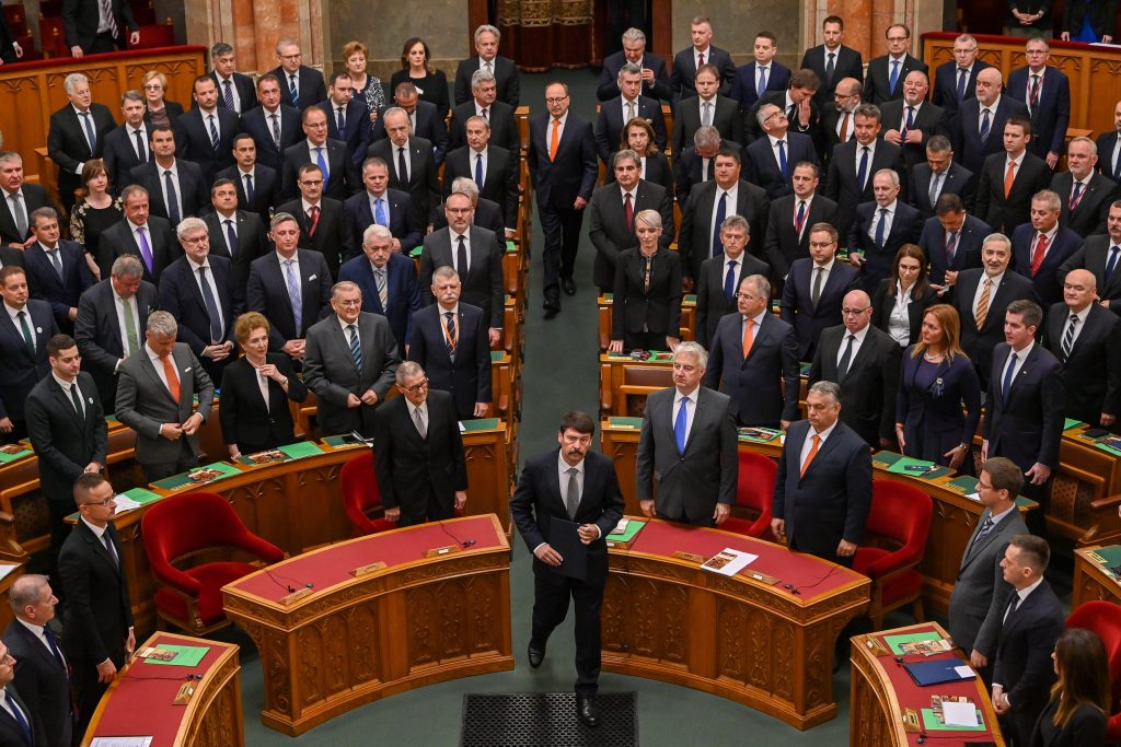 Press Roundup: Parliament Begins 4-Year Term post's picture