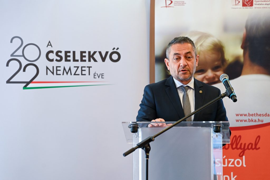 State Secy Potápi: Gov’t to Continue Cooperation With Western European Hungarian Organisations post's picture