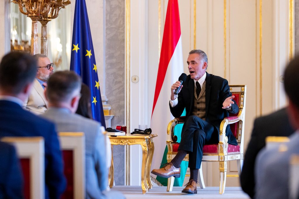 Jordan Peterson Delivers Lecture at President Novák’s Residence post's picture