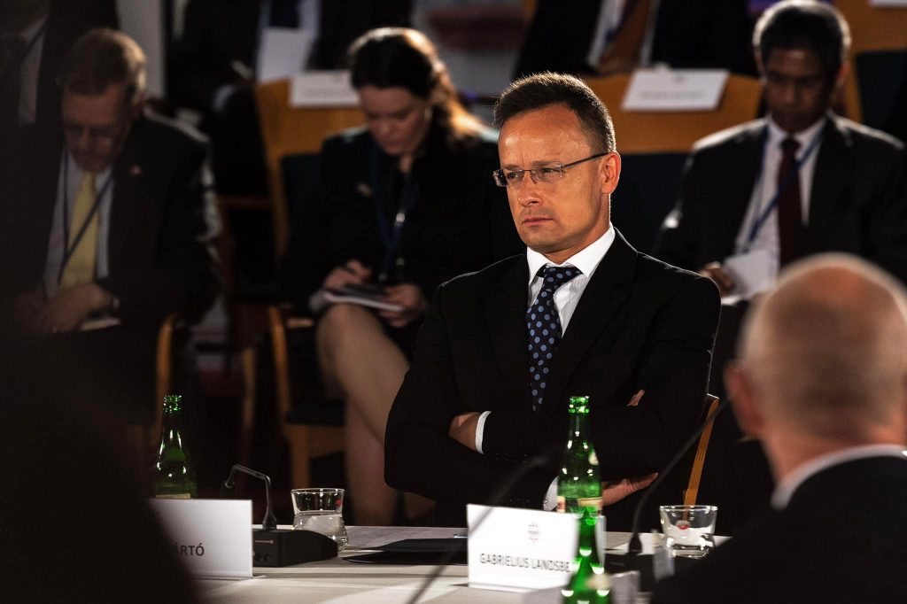 Foreign Secretary Szijjártó: Global East-West Cooperation Needed post's picture
