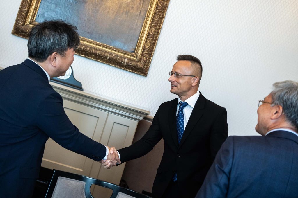 Foreign Secretary Szijjártó: South Korean Company Makes Largest Investment of the Year So Far post's picture