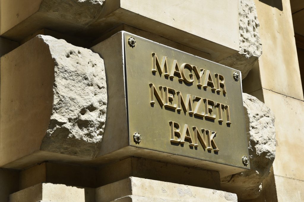London Analysts Expect Hungarian National Bank Base Rate to Peak above 10 Percent by Year’s End post's picture
