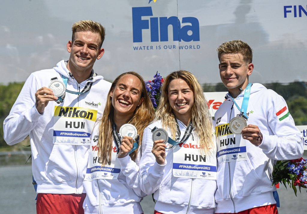 Hungarian Swimmers Win Silver Medal in Open Water Mixed Team Relay post's picture