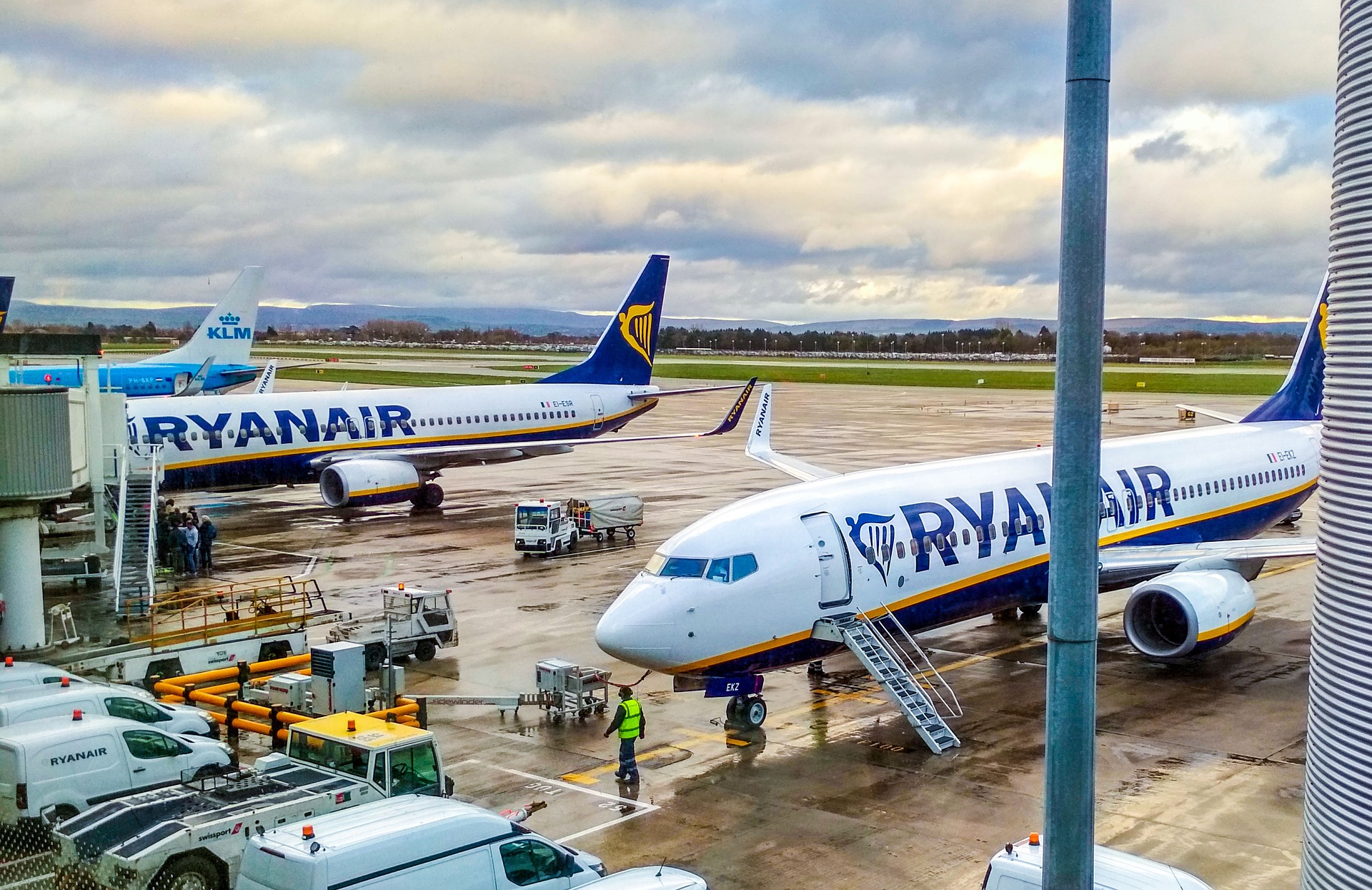 Opt rute la Budapesta vor fi anulate de Ryanair