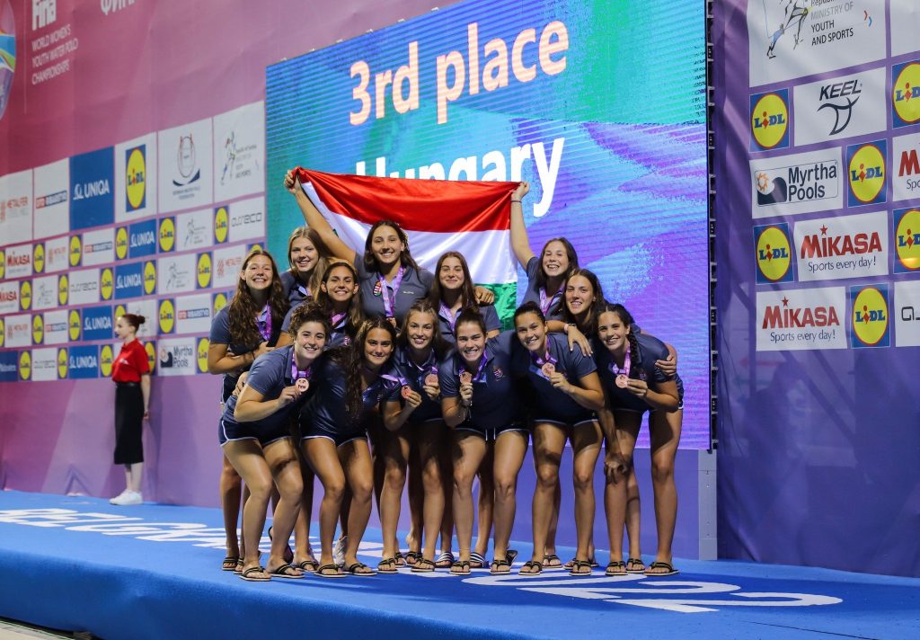 Hungarian Women’s Youth Water Polo Team Wins Bronze Medal at World Championships post's picture