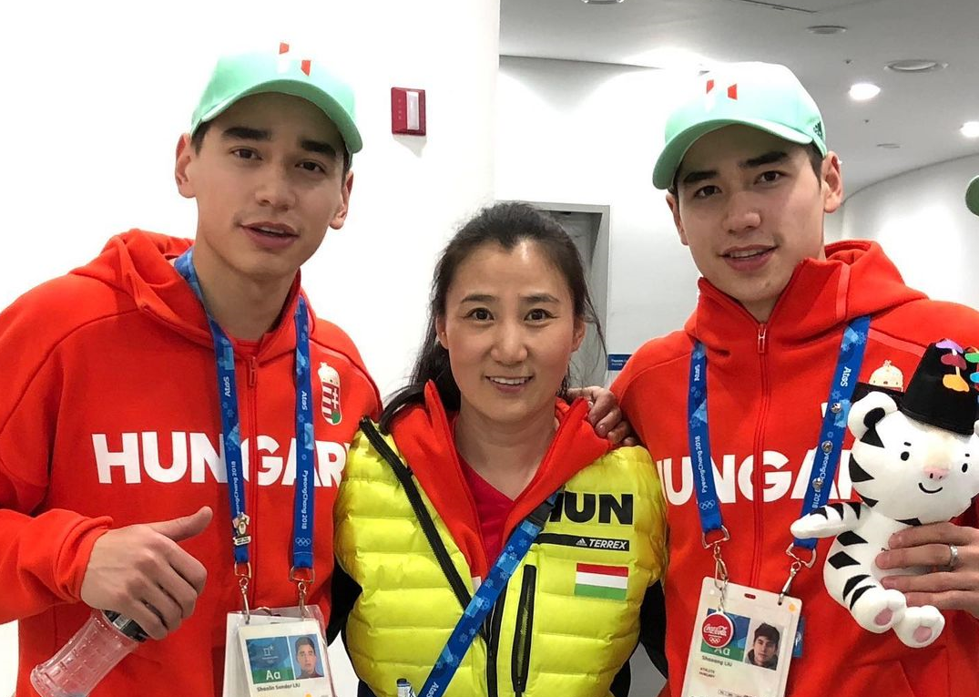 Az olimpiai gyorskorcsolyázók, Liu testvérek készen állnak Kínában