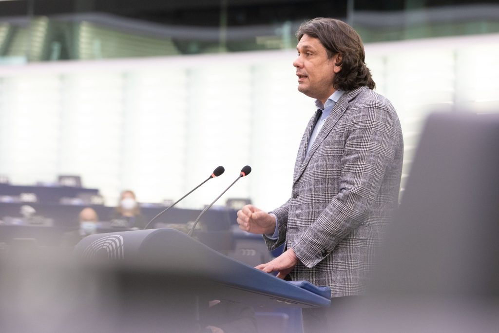 Fidesz MEP Criticizes Partisan EP Mission post's picture
