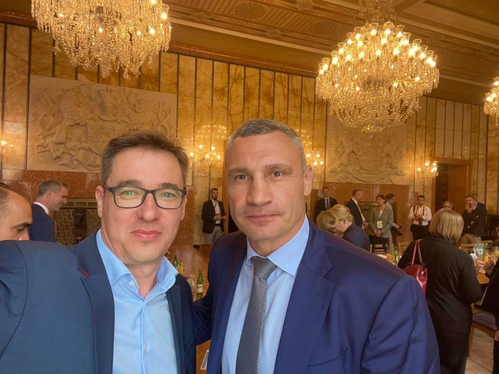 Budapest Mayor Meets the Real Vitali Klitchko post's picture