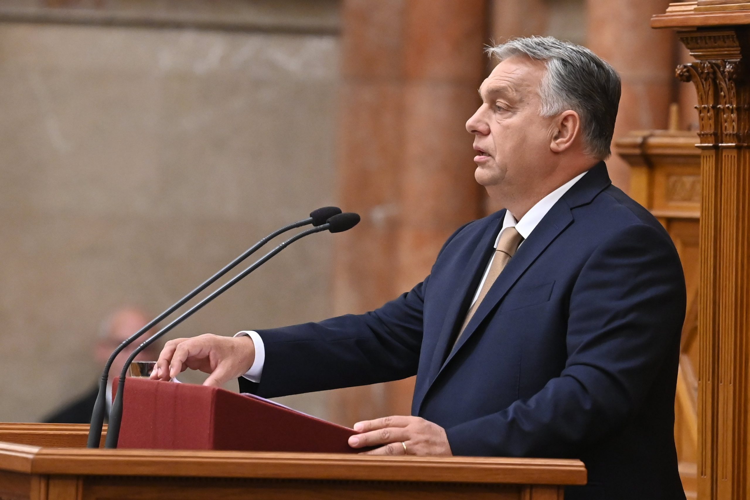 PM Orbán: Hungarian Government First in Europe to Ask People about Sanctions