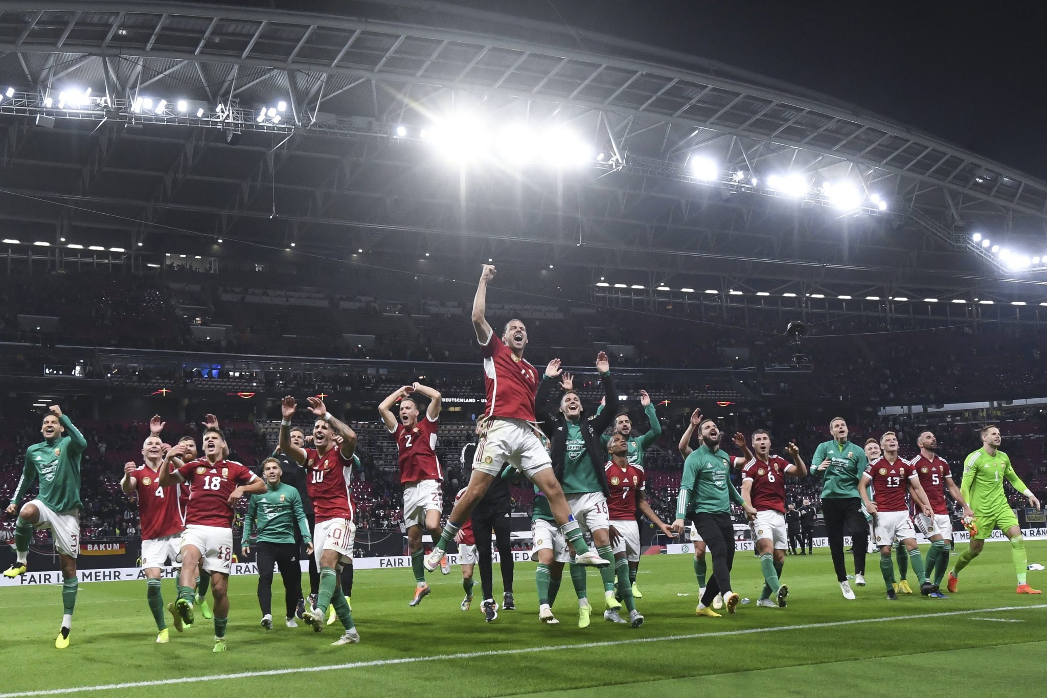 Чемпионат венгрии футбол сегодня. Лейпциг Германия. Лейпциг. Hungary Football. Видео о Венгрии.