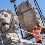 The Stone Lions of the Chain Bridge are Back – PHOTOS!