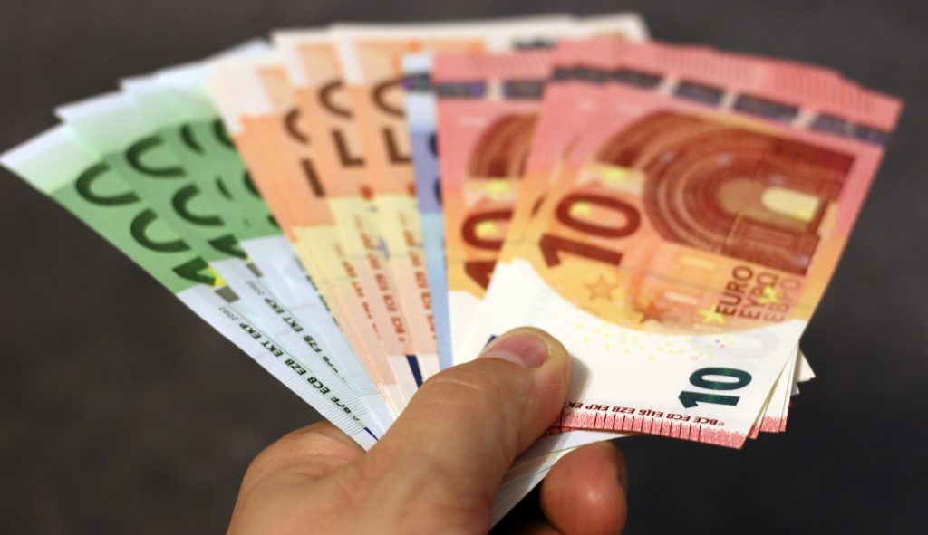 Hungarian Real Wages Fall the Least Among Visegrad Countries post's picture