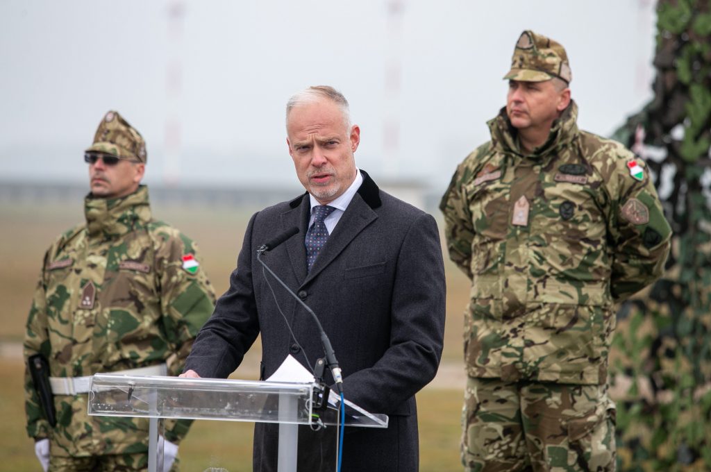Defense Minister Explains Hungary’s Standpoint to German Media post's picture