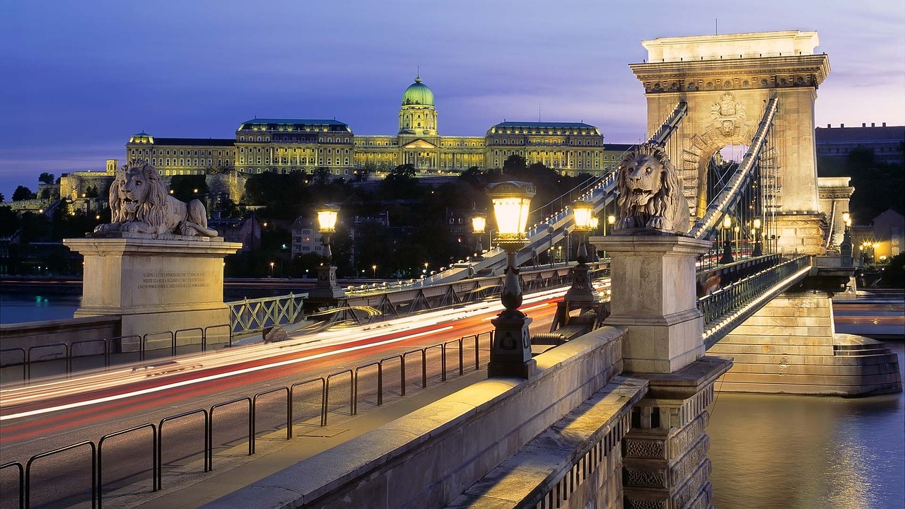 Budapest Citizens Can Return to Iconic Chain Bridge