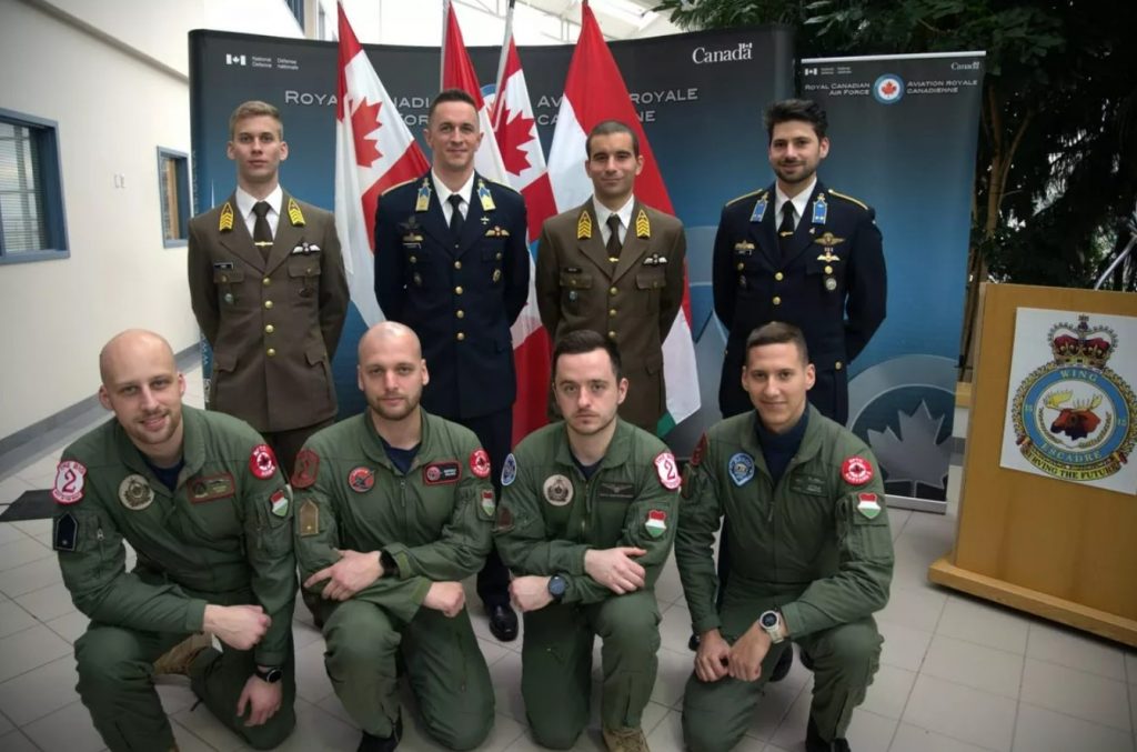 Hungarian Officer Candidates Successfully Complete Training in Canada post's picture