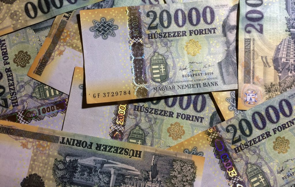 Here Are the Salaries That Hungarians Aim For post's picture