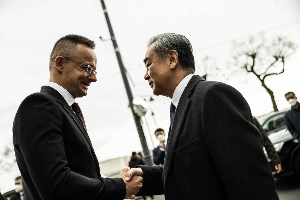 Foreign Minister Praises Strategic Cooperation between China and Hungary post's picture