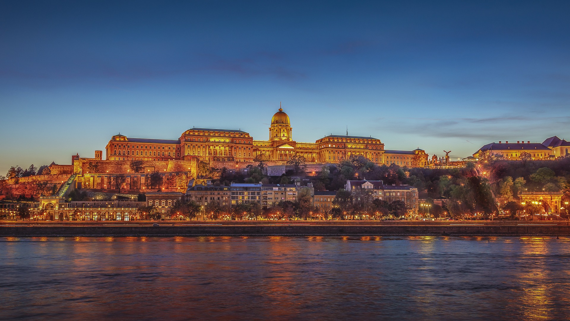 Buda Castle More Popular on Instagram than Versailles