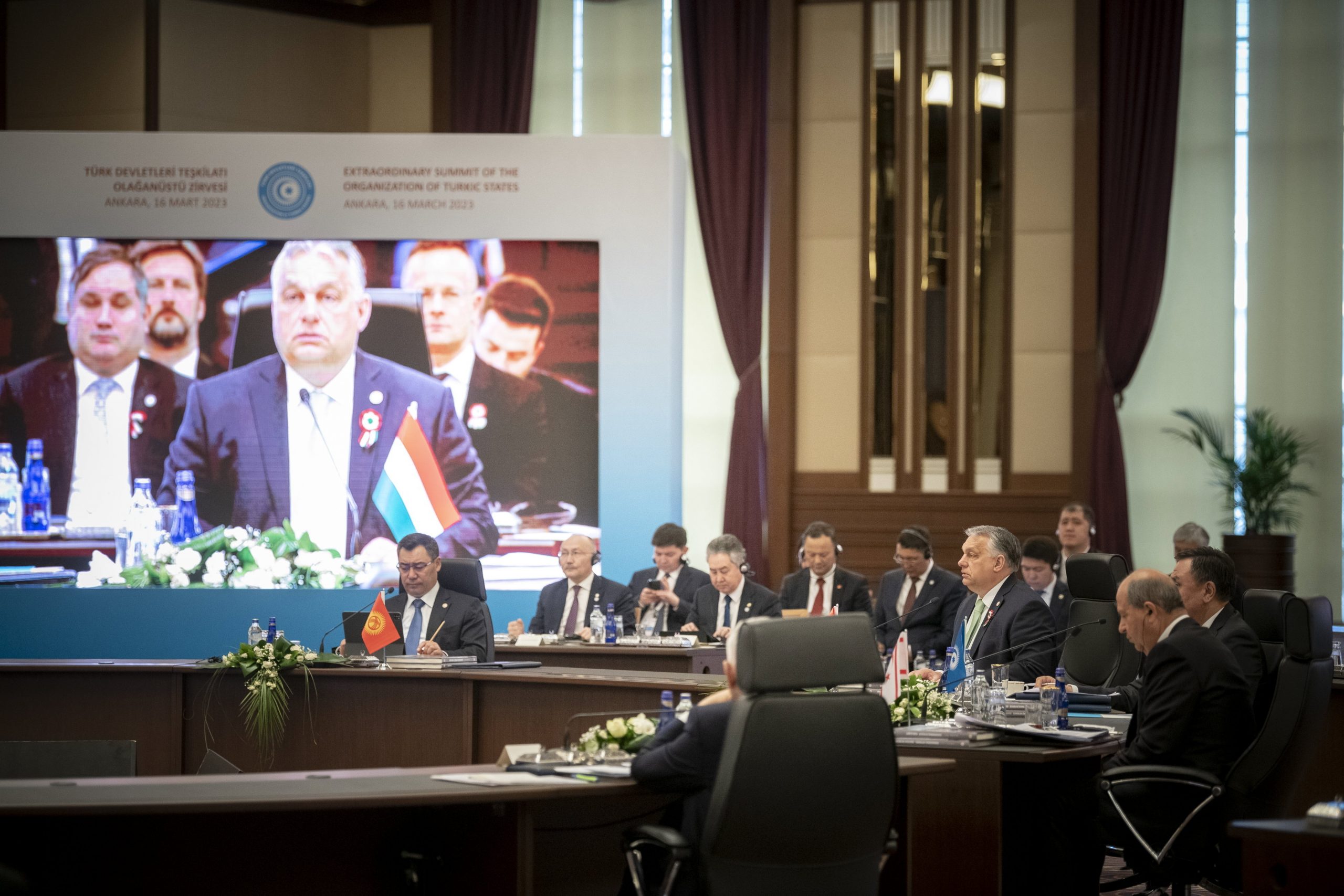 Başbakan Orban Türk Devletleri Teşkilatı zirvesine katıldı