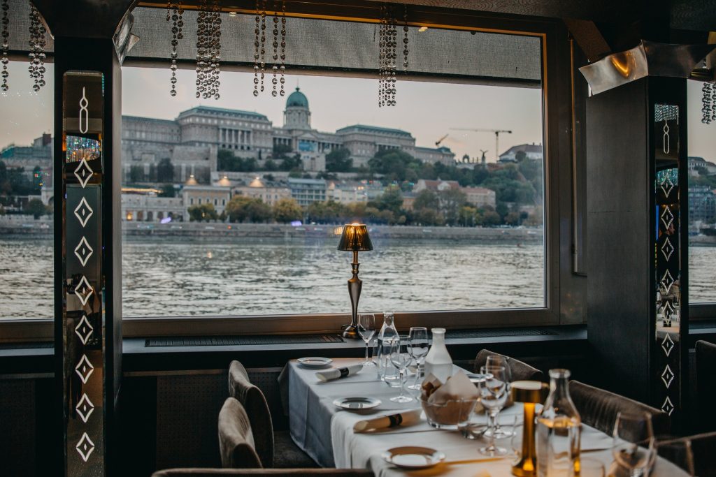 Renewed Budapest Restaurant Awaits Visitors with Unique View post's picture