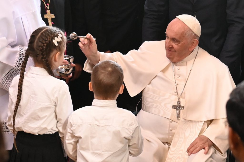 The Pope’s Visit Continues with Meetings with Refugees and Disabled Children post's picture