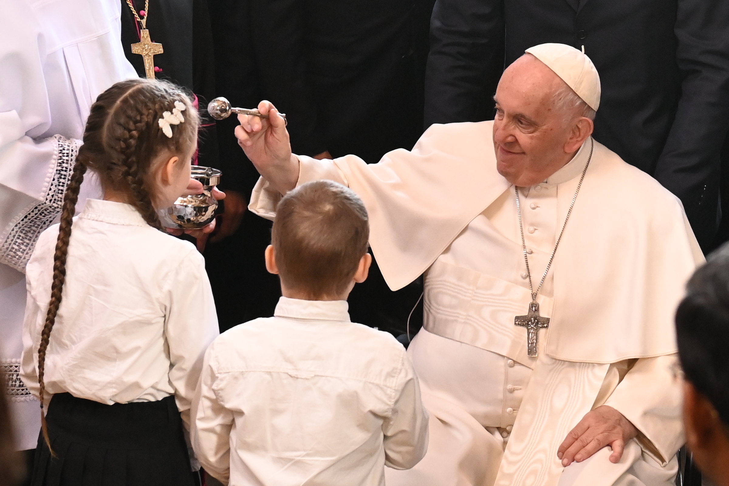 The Pope's Visit Continues with Meetings with Refugees and Disabled Children