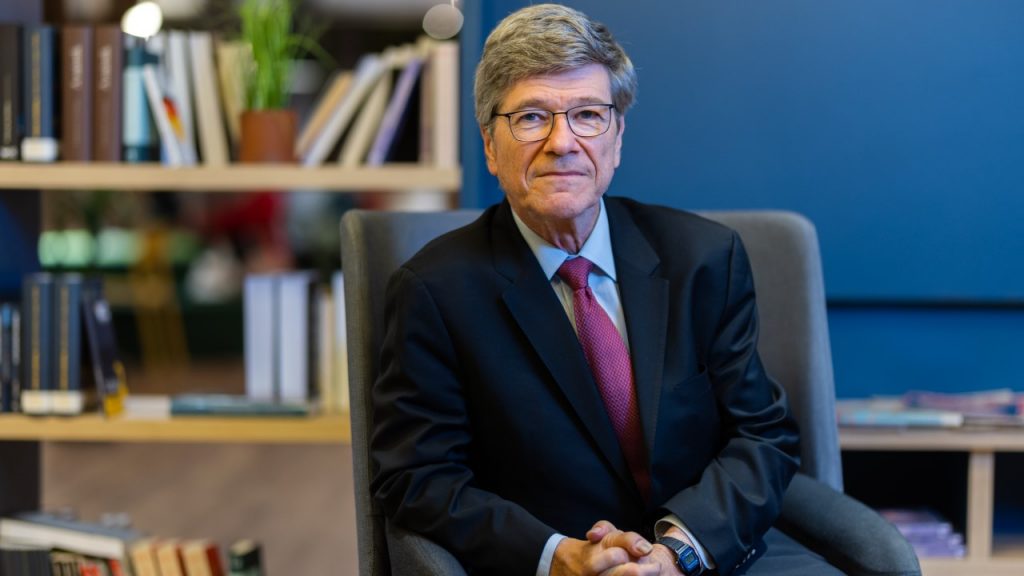 Jeffrey Sachs Praises the Hungarian Position on the Ukraine War post's picture