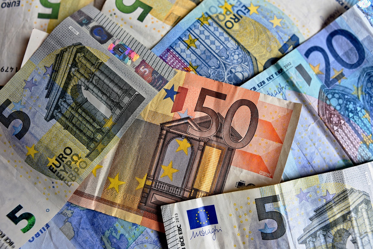 Photo of Maďarsko môže splniť podmienky na prijatie eura