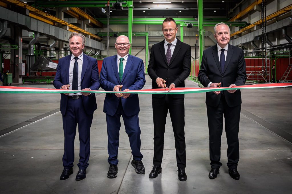 Foreign Minister Szijjártó Inaugurates New German-owned Factory post's picture