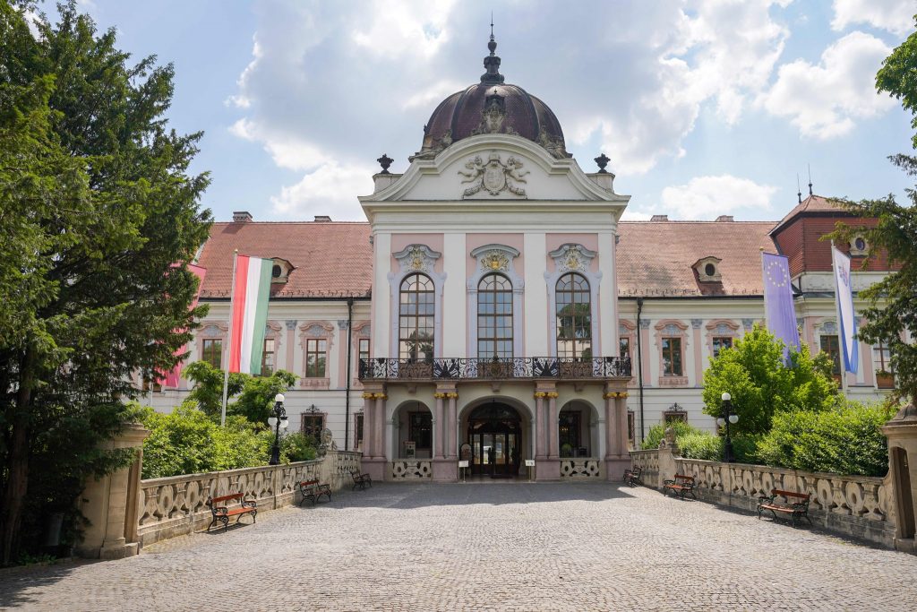 Unique Exhibition on Famous Empress of Austria to be Displayed in Gödöllő post's picture