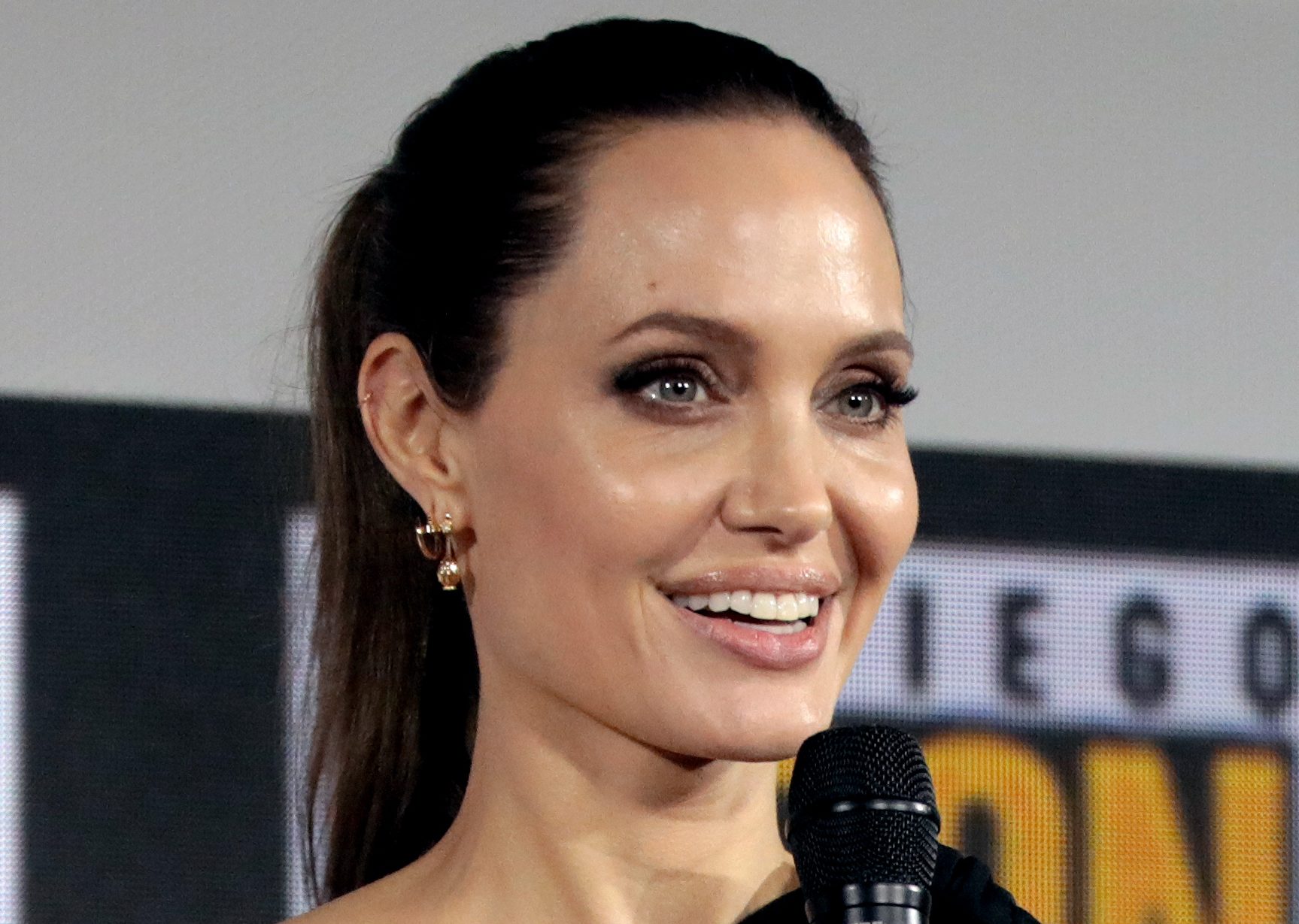 Angelina Jolie to Start Filming in Budapest’s Stunning Opera