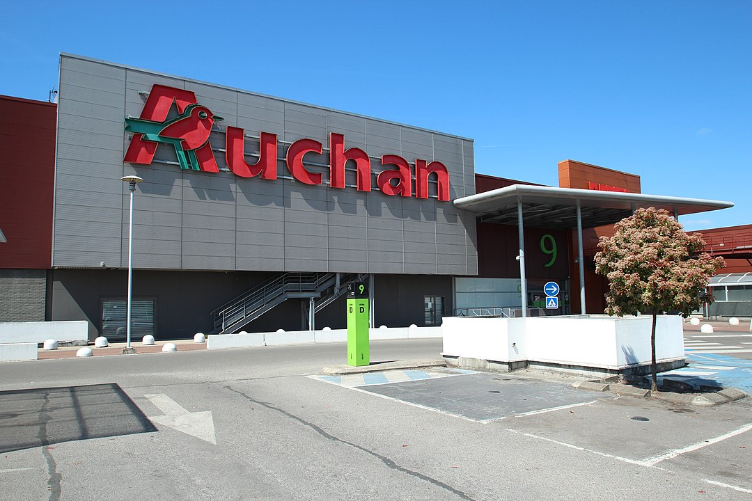 Indotek Group to Purchase 47 Percent of Auchan Magyarország Kft.