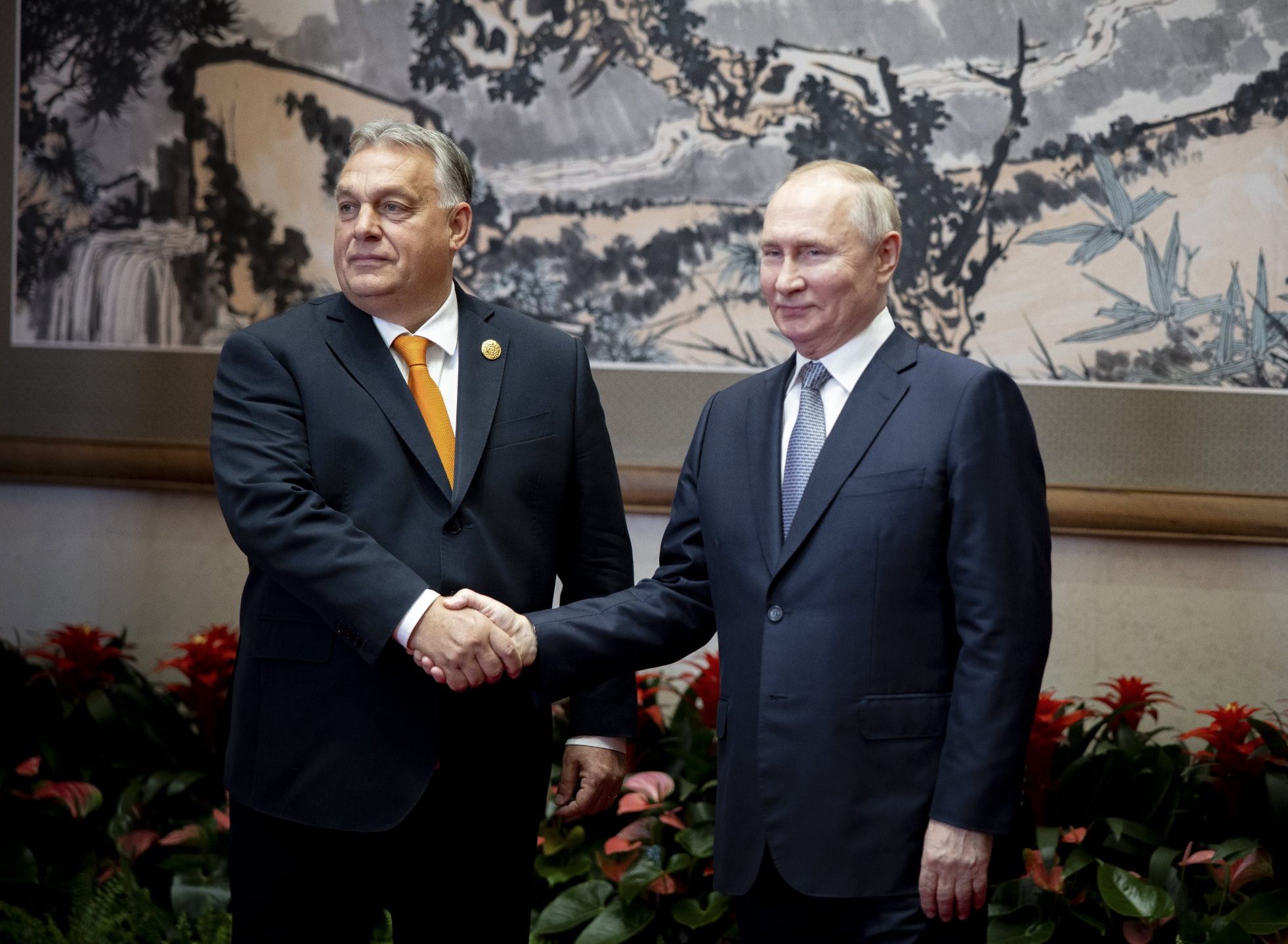Vladimir Putin Stresses Importance of Talks with Viktor Orbán