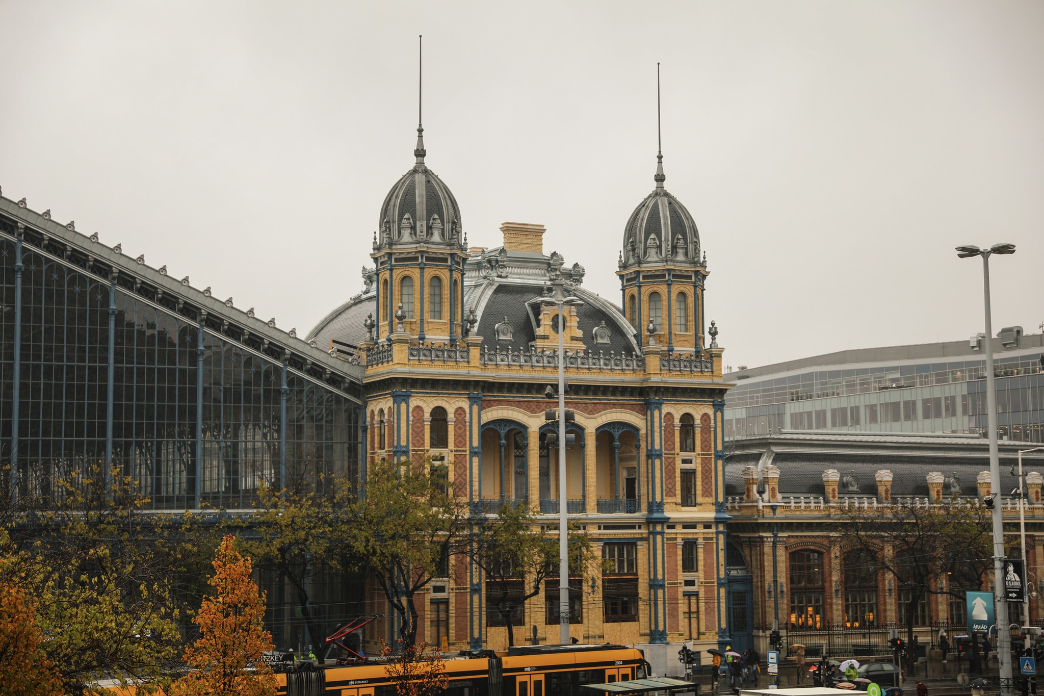 Main Entrance of Budapest Nyugati Station Back to Its Former Glory