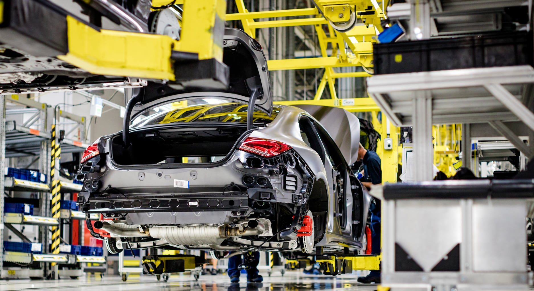 Minister for National Economy Travels to Germany for Talks on the Future of Automotive Industry