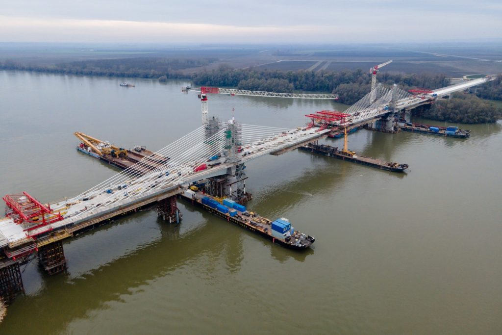 Spectacular Video of the Paks Danube Bridge Nearing Completion post's picture