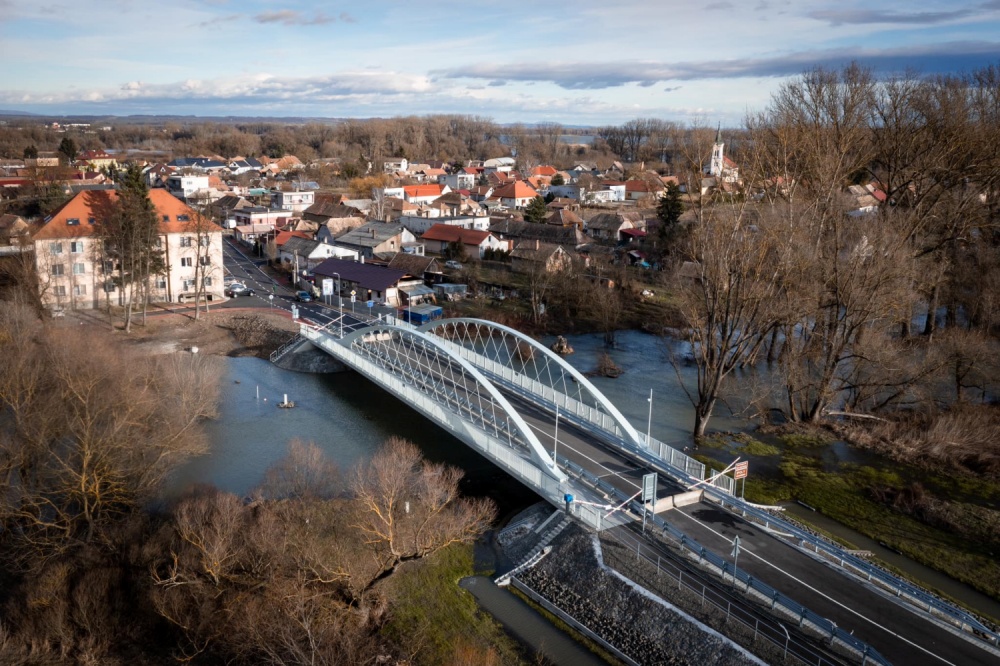 New Bridge Connects Hungary with Slovakia