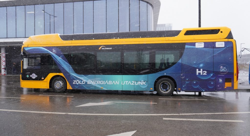 Hydrogen Fuel Cell Buses to Be Tested in the Budapest Area post's picture