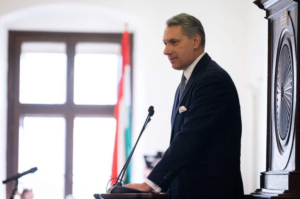 János Lázár: Hungarians in the 21st Century Must Remain Independent post's picture