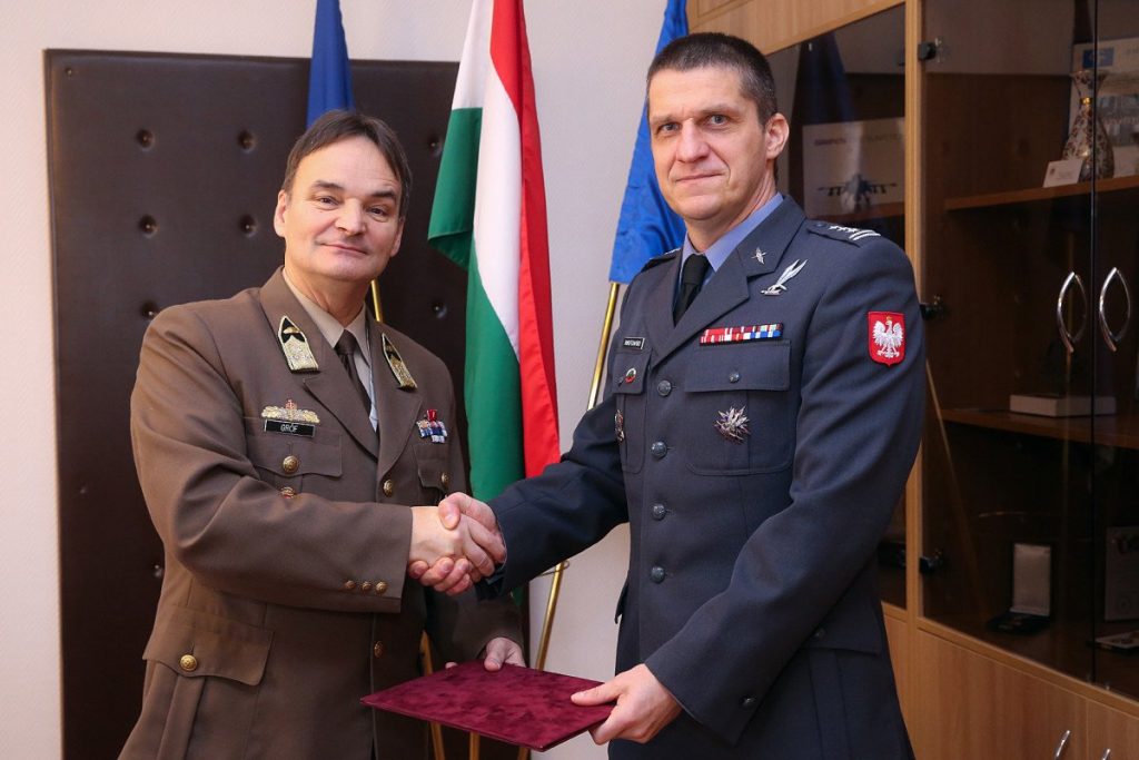 Forging Military Cooperation Plan with Poland for 2024 post's picture