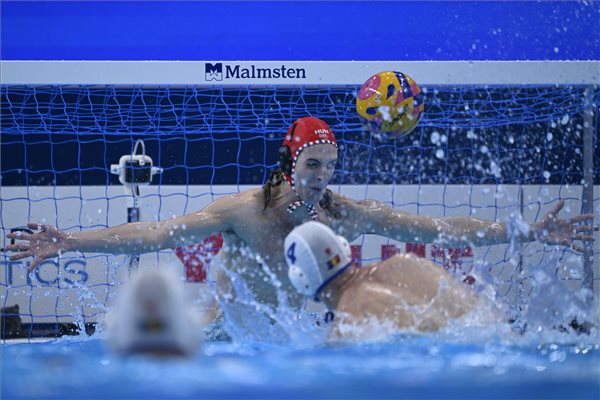 Defending World Champions Men’s Water Polo Team Kicks Off with a Win