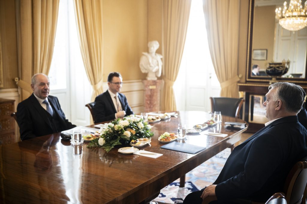 New President Receives PM Viktor Orbán in His Office post's picture