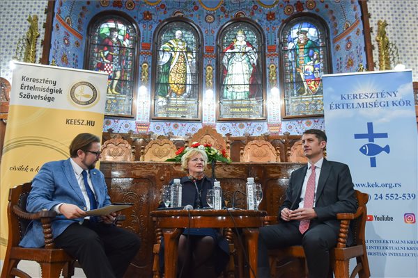 Katalin Szili Praises the Autonomy of the Hungarian Community in Serbia