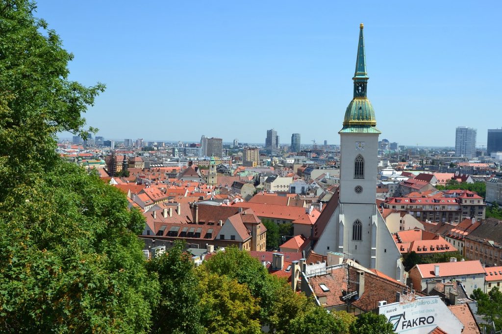 Bratislava’s Hidden Streets Can Be Discovered in Hungarian Thematic Walks post's picture