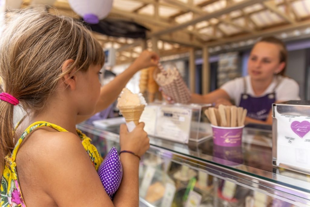 This Year’s Price Increase in Ice Cream Parlors and Beach Buffets Revealed post's picture