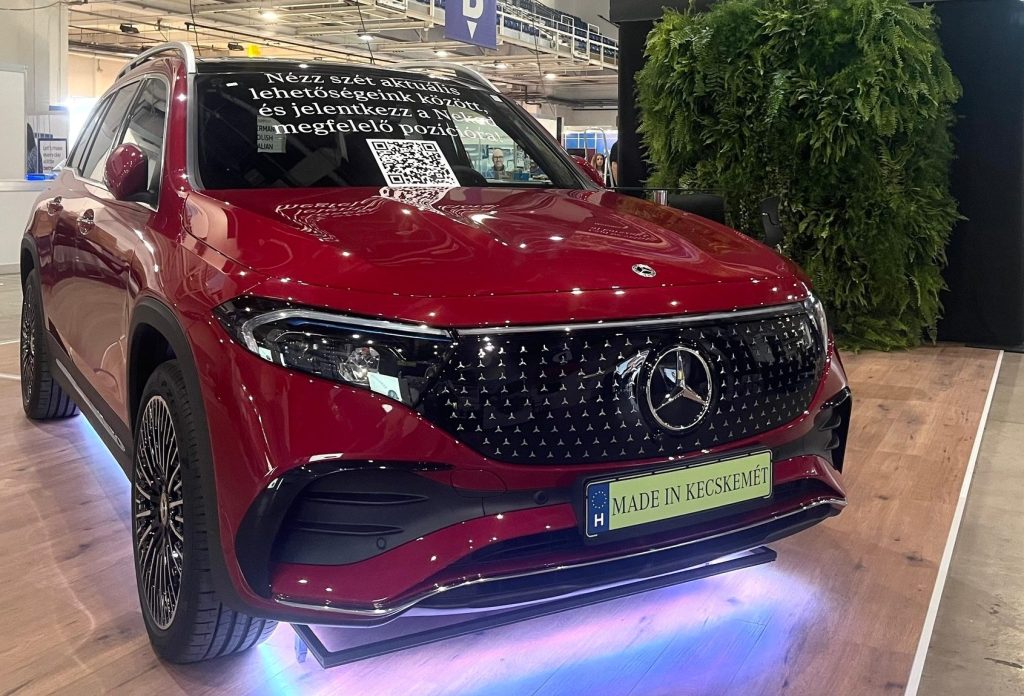 Mercedes to Open Hungary’s Largest Car Factory Next Year