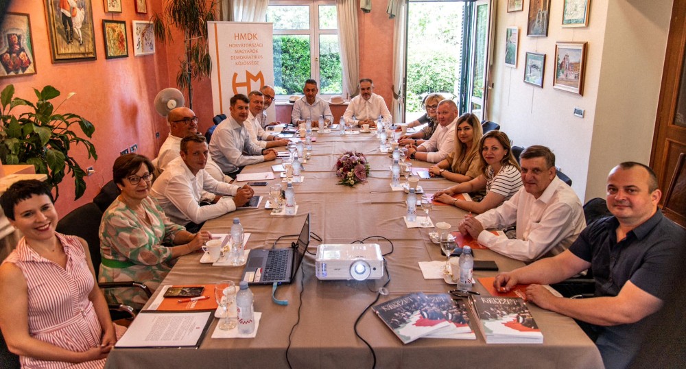 Leaders of the Carpathian Basin’s Hungarian Minority Meet in Croatia post's picture