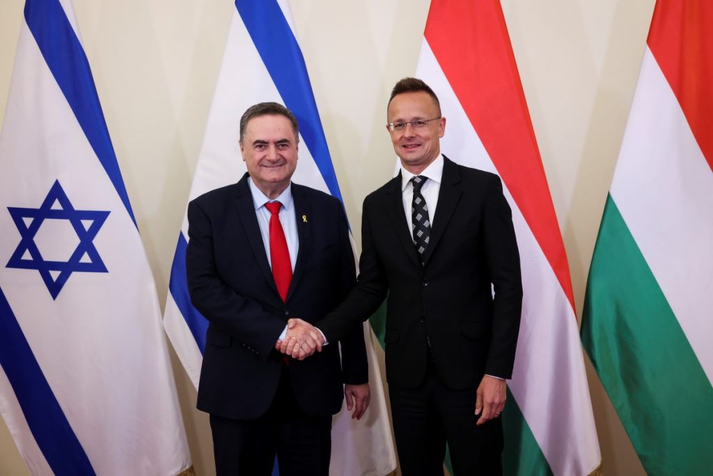 Israeli FM Visits His Hungarian Counterpart in Budapest post's picture