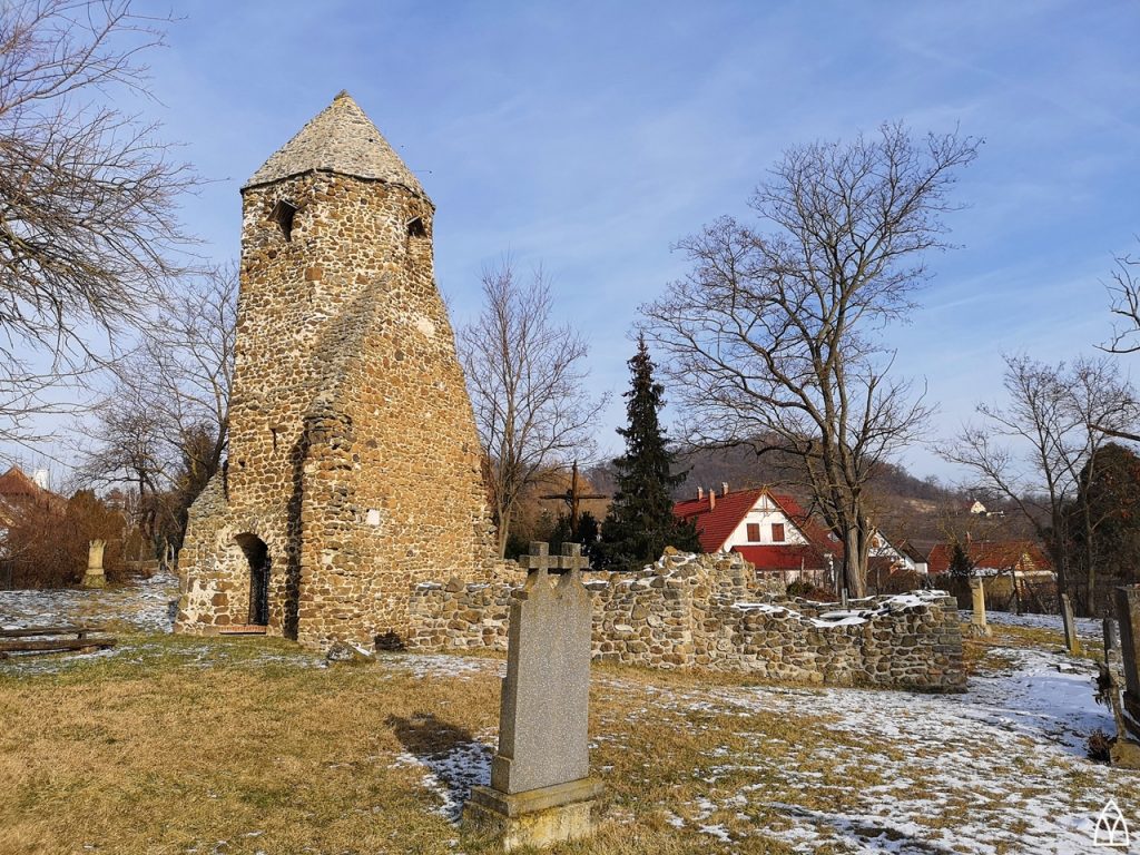 Medieval Church Ruins Near Lake Balaton to be Renovated post's picture