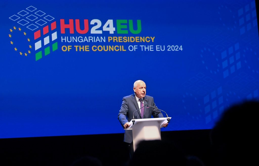 Presidency Begins: Head of State Praises the Art of Compromise in Brussels post's picture